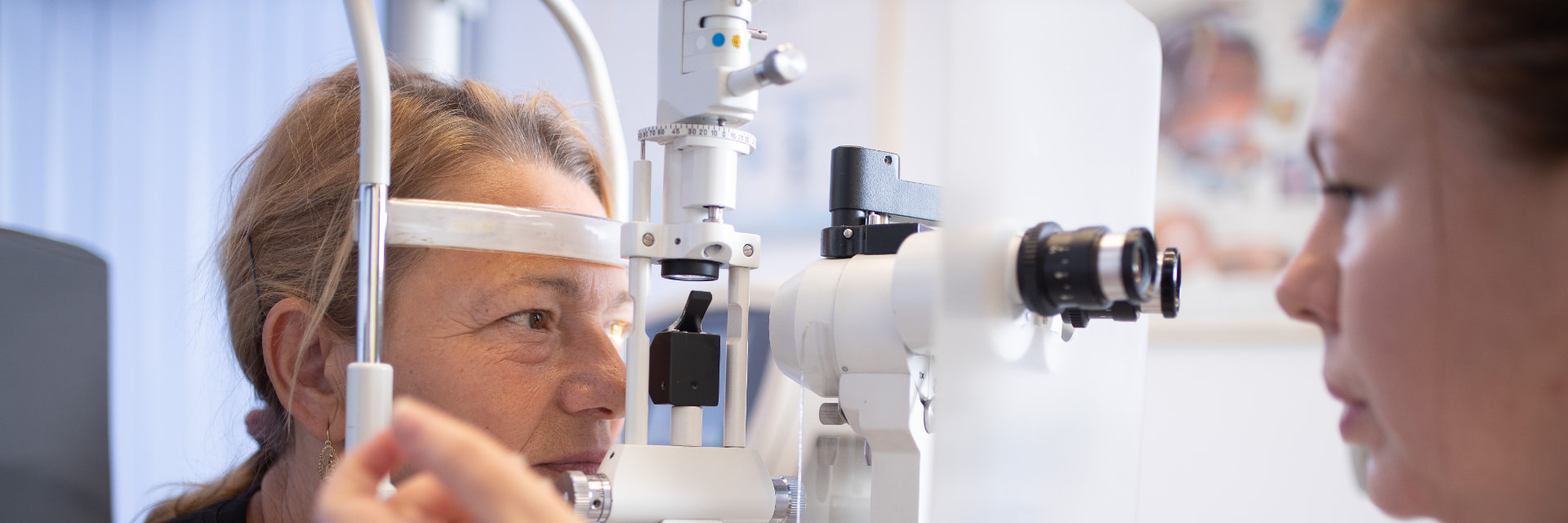 opticas-consultatii-oftalmologice-si-optometrice-medici-specialisti